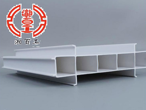 PVC結(jié)構(gòu)拉縫-1